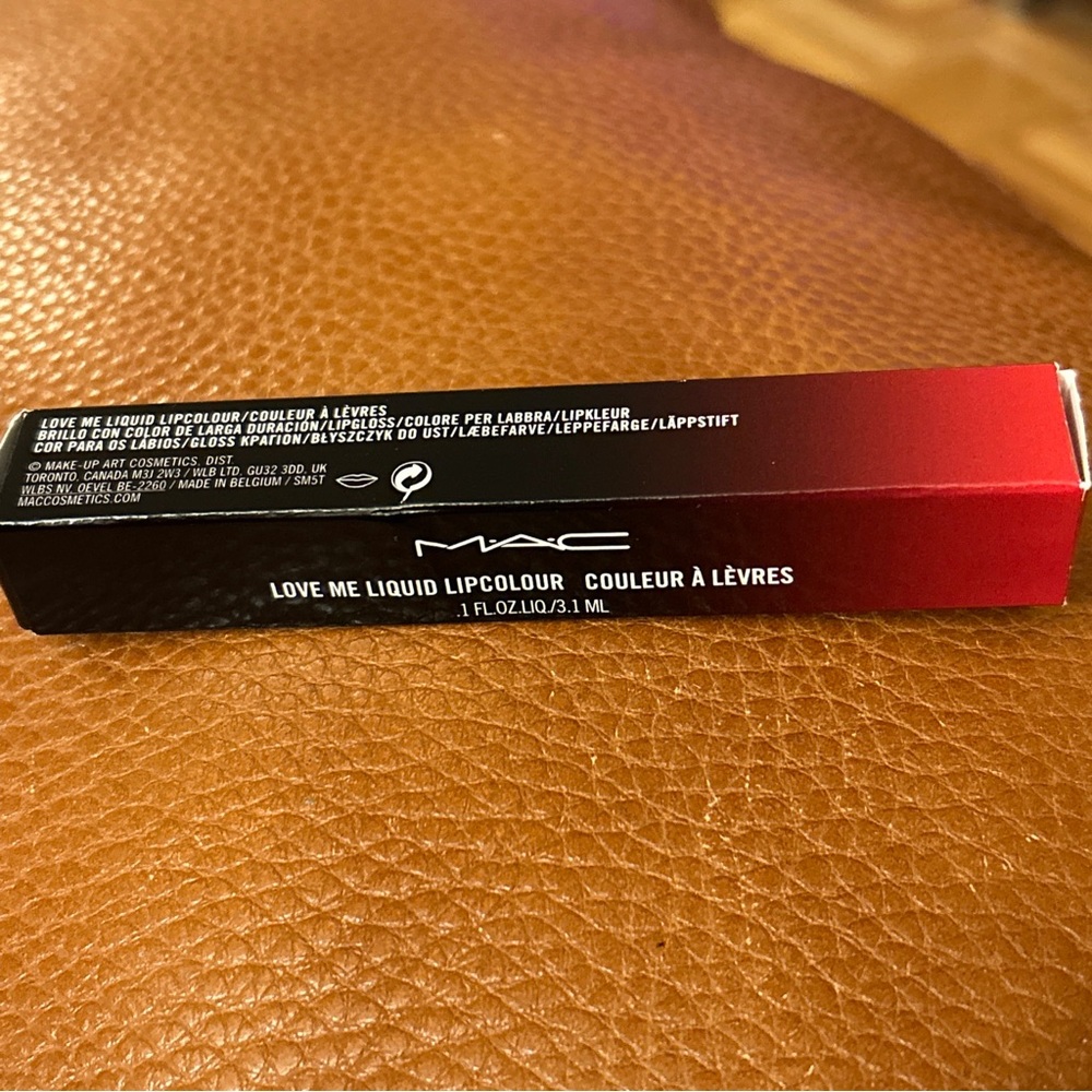 MAC M·A·C Love Me Liquid Lipcolour 495 ADORE ME 3.1ml/0.1oz - NEW, UNOPENED BOX